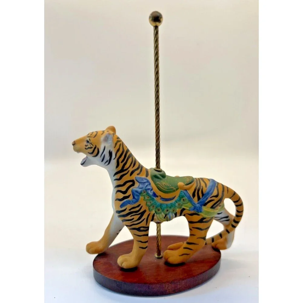 Franklin Mint TREASURY OF CAROUSEL ART Figurine tiger